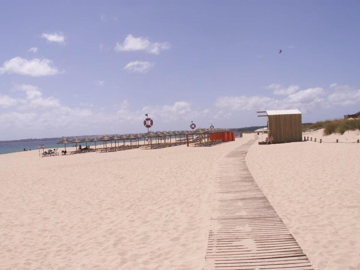 2 Bedroom Floor Apartment, Oasis Parque, Near Alvor At01 Apartment Portimao