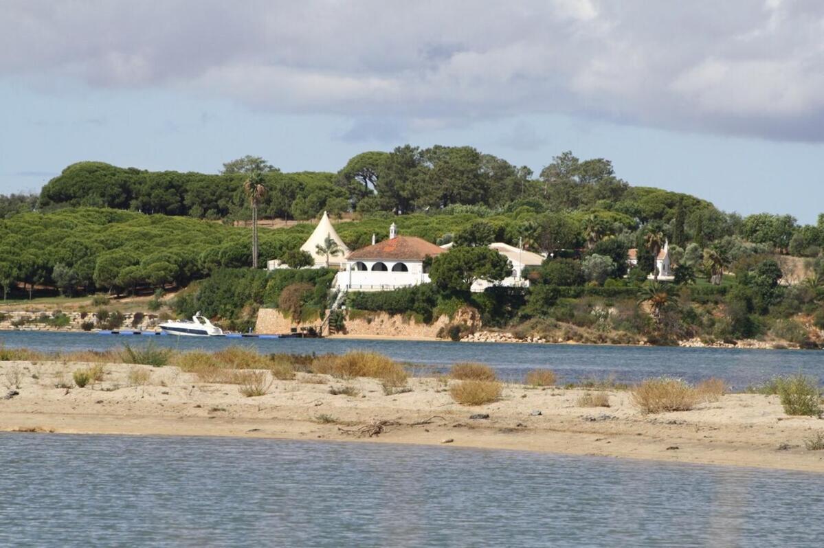 2 Bedroom Floor Apartment, Oasis Parque, Near Alvor At01 * Portimao