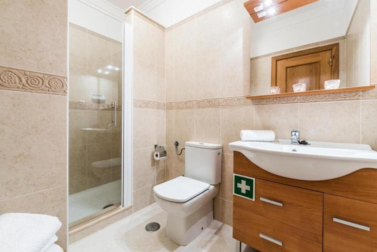 2 Bedroom Floor Apartment, Oasis Parque, Near Alvor At01 Apartment *