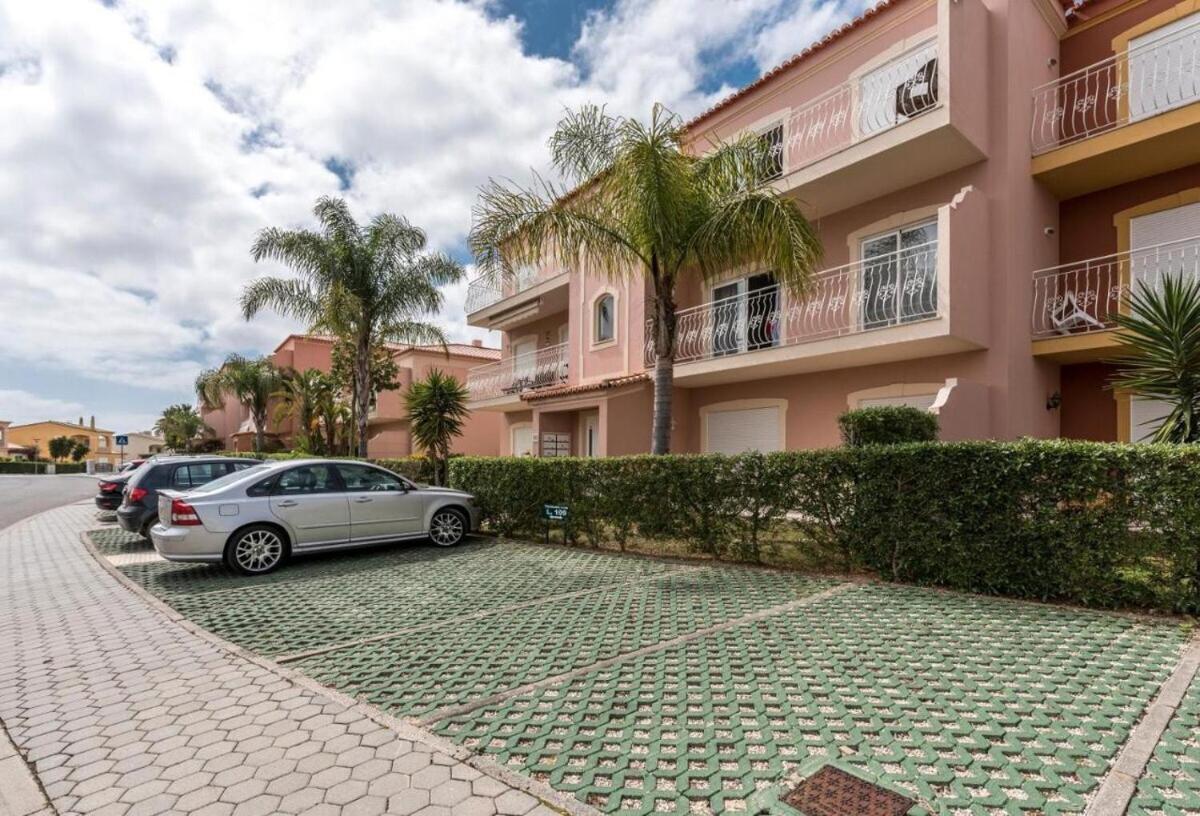 2 Bedroom Floor Apartment, Oasis Parque, Near Alvor At01 Apartment