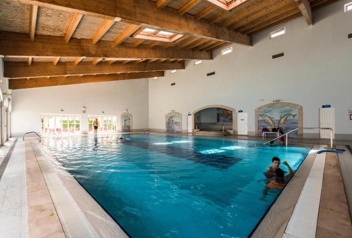 2 Bedroom Floor Apartment, Oasis Parque, Near Alvor At01 Appartement